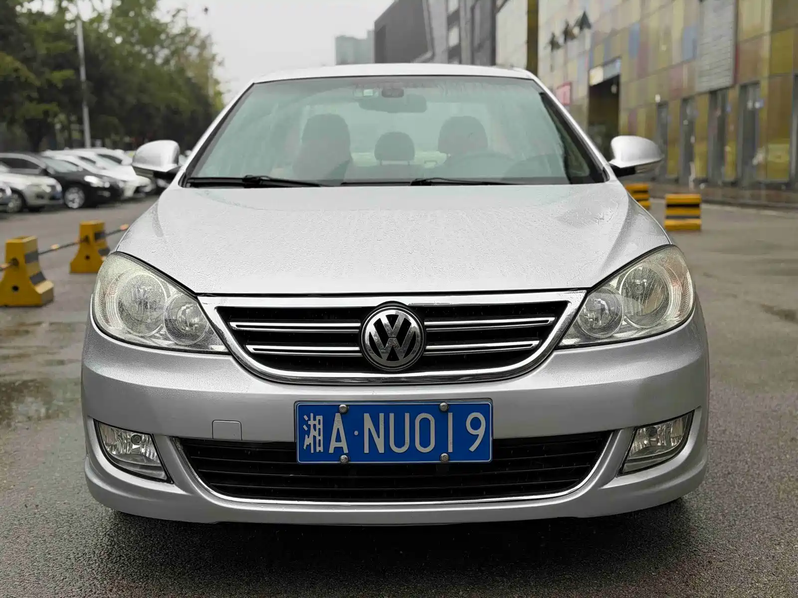 Photo 2 - Volkswagen Lavida