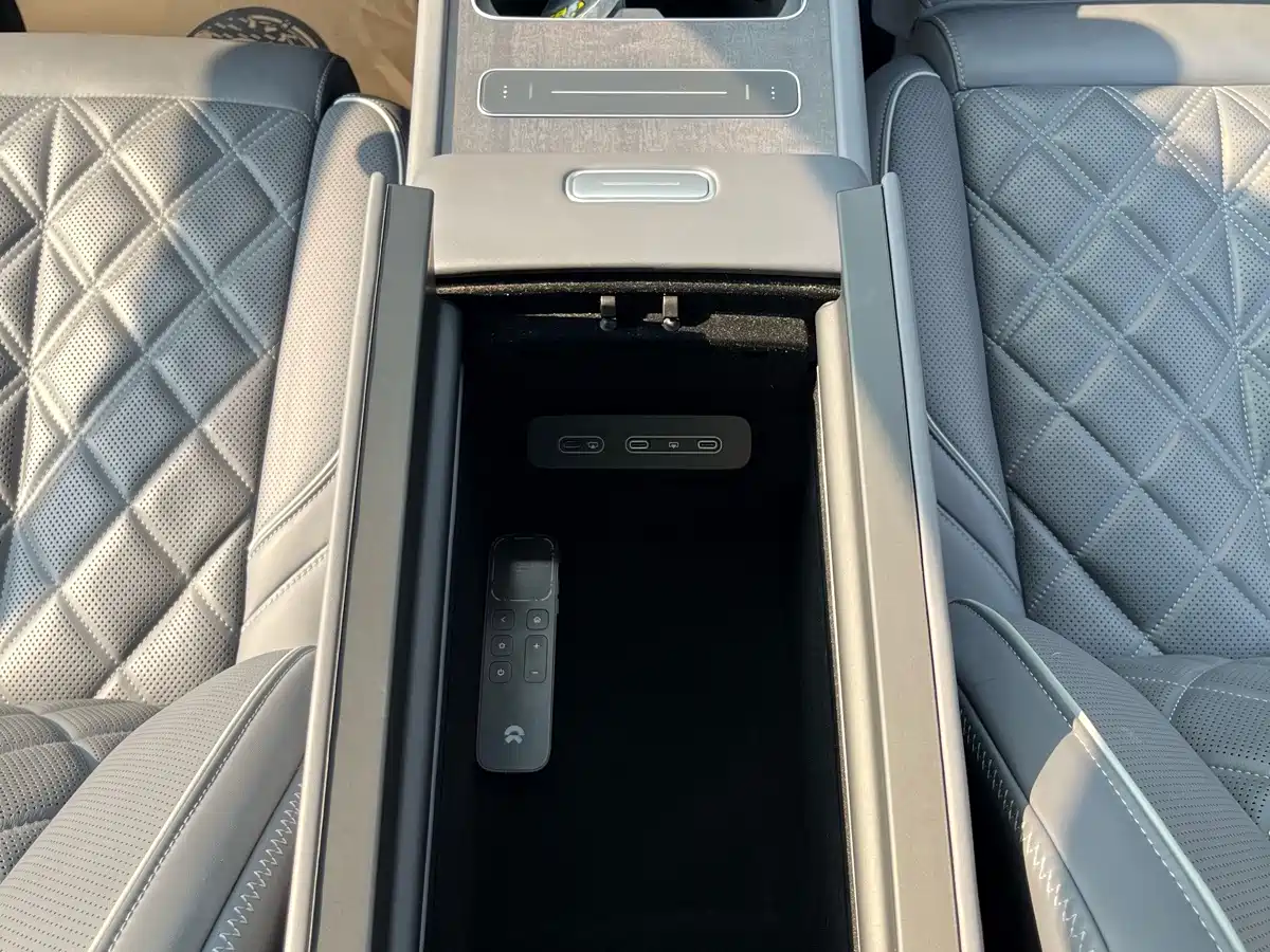 NIO ES8 2025 2025 Base Model