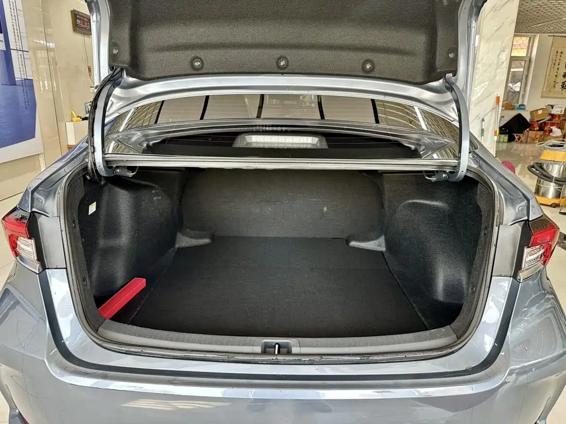 Toyota Corolla 2023 1.8L Smart Hybrid Dual Engine Pioneer Edition фото 24