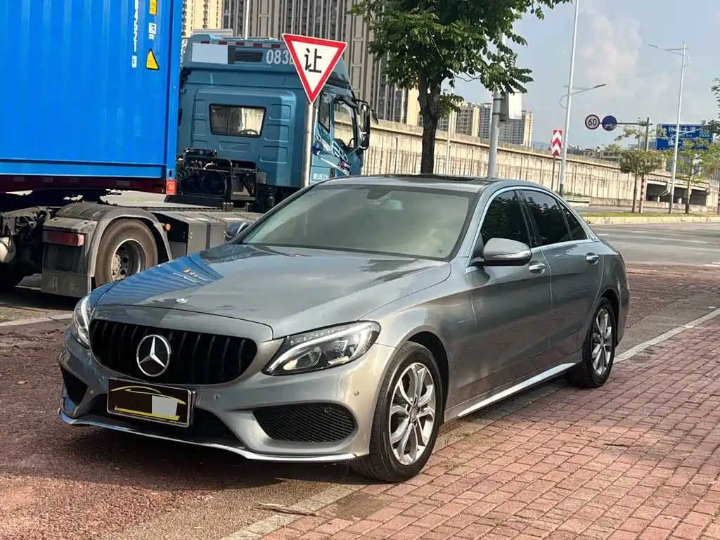 Фото 1 - Mercedes-Benz C-Class