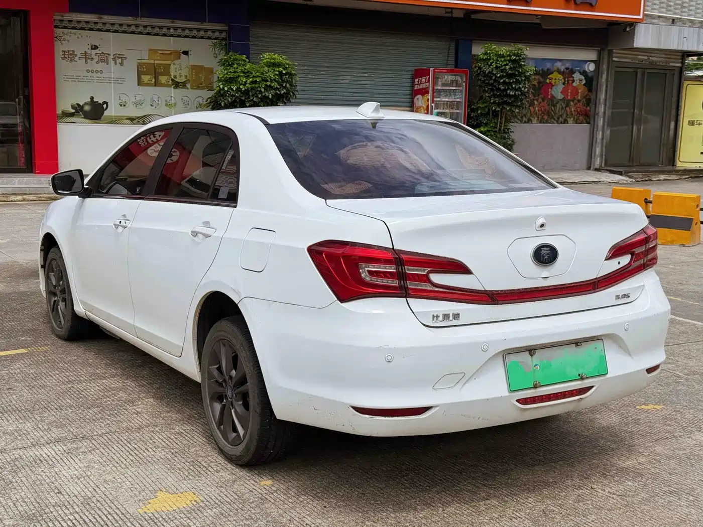 BYD Qin New Energy 2018 2017 1.5T Premium Model