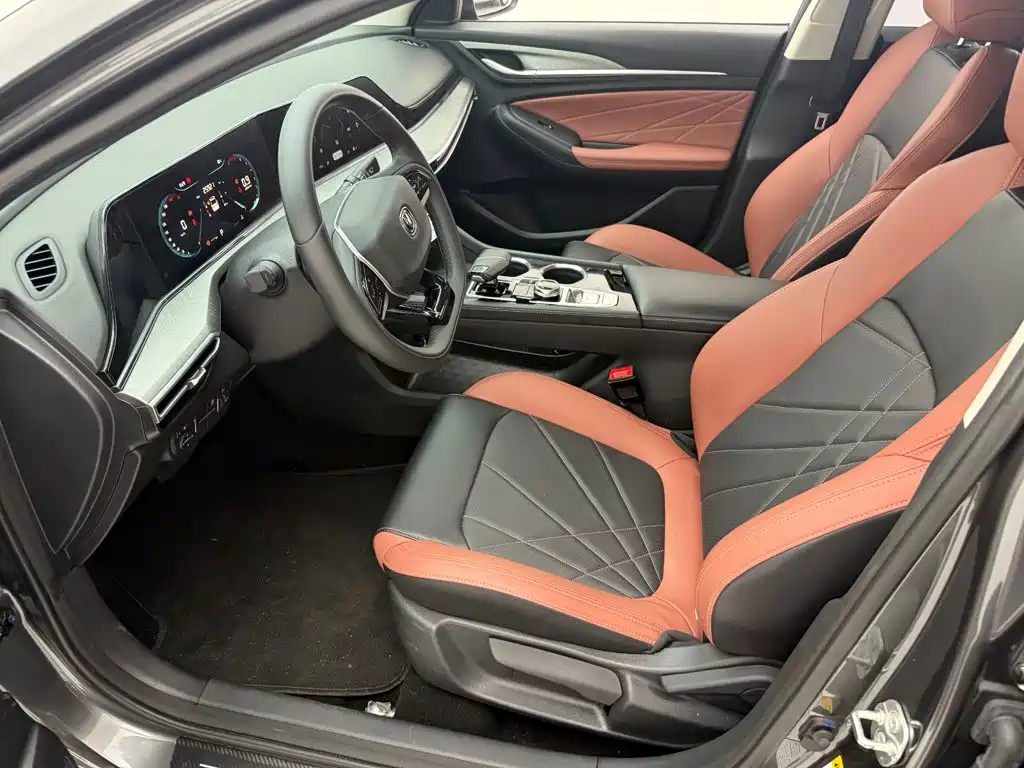 Фото 5 - Changan Eado