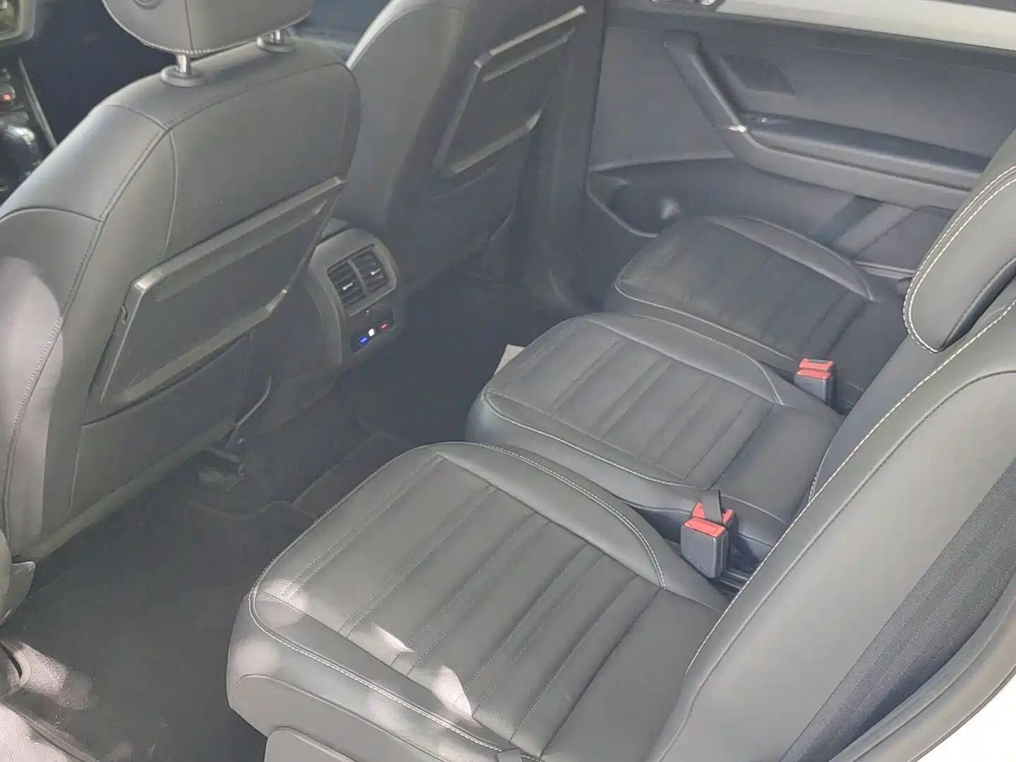 Фото 10 - Volkswagen Touran
