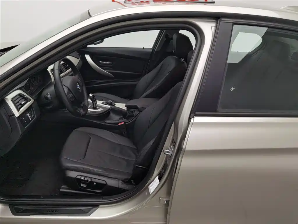 BMW 3 Series 2013 320i Progressive фото 10