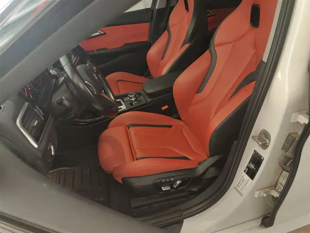 BMW 1 Series 2021 125i M Sport Black Night Edition фото 11