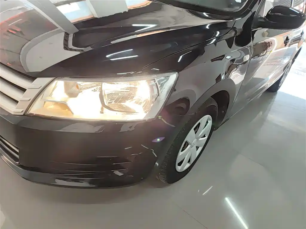 Volkswagen Santana 2015 1.4L Manual Trend Edition фото 24
