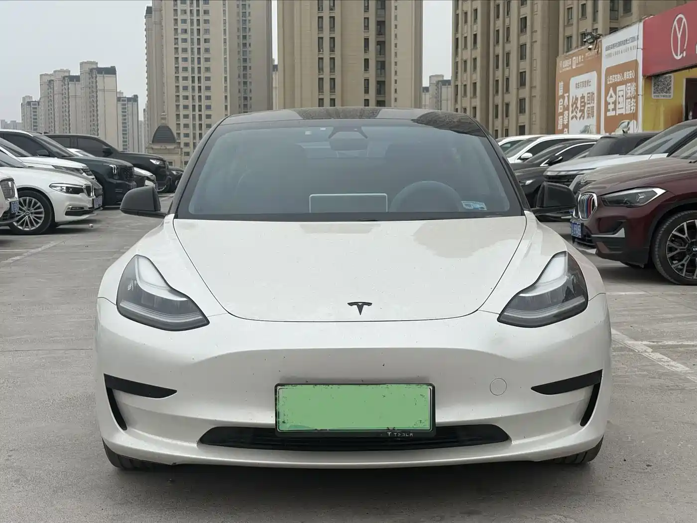 TESLA MODEL 3