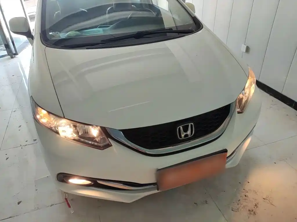 Фото 3 - Honda Civic