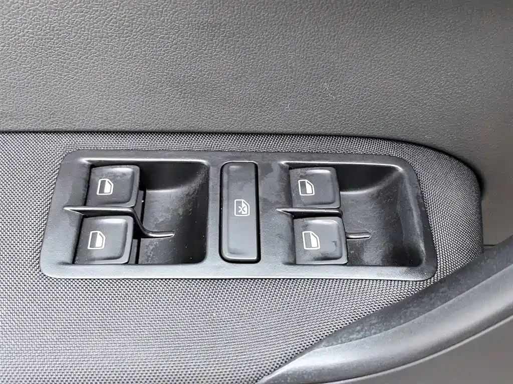 Volkswagen Polo 2018 1.5L Cross Polo Auto фото 9