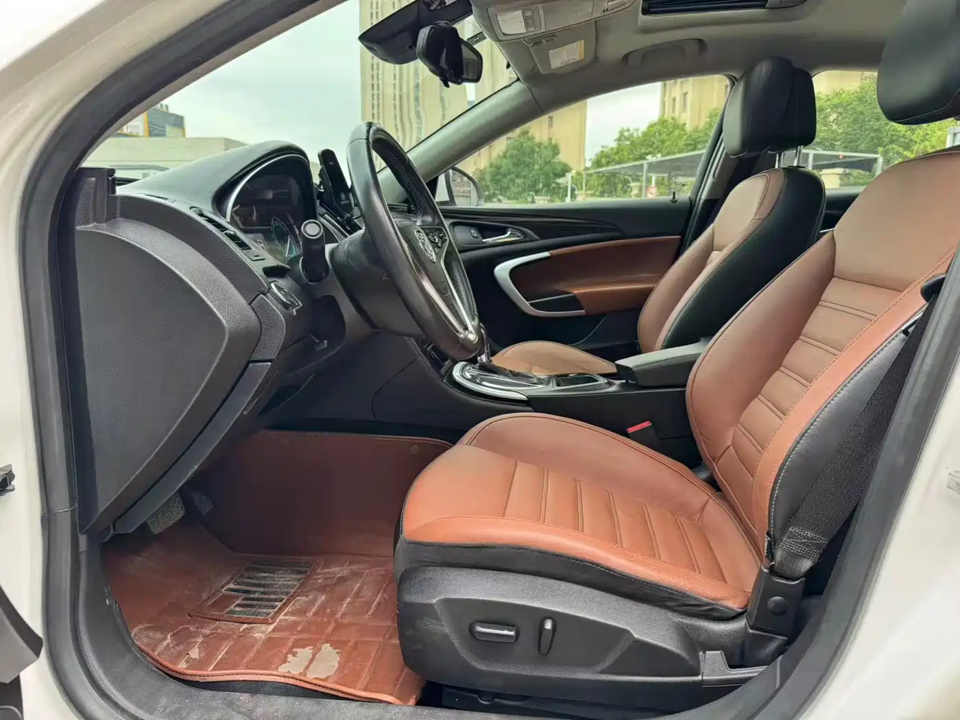 Фото 3 - Buick Regal