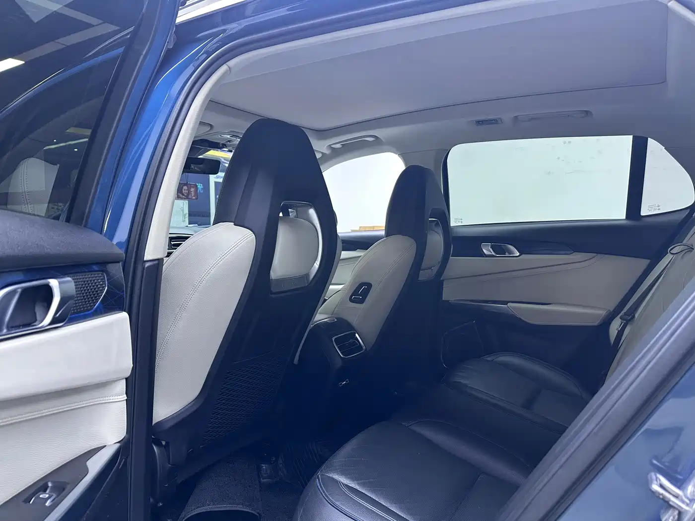 Lynk & Co 01 2019 2.0T 2WD Pro Edition China V фото 6