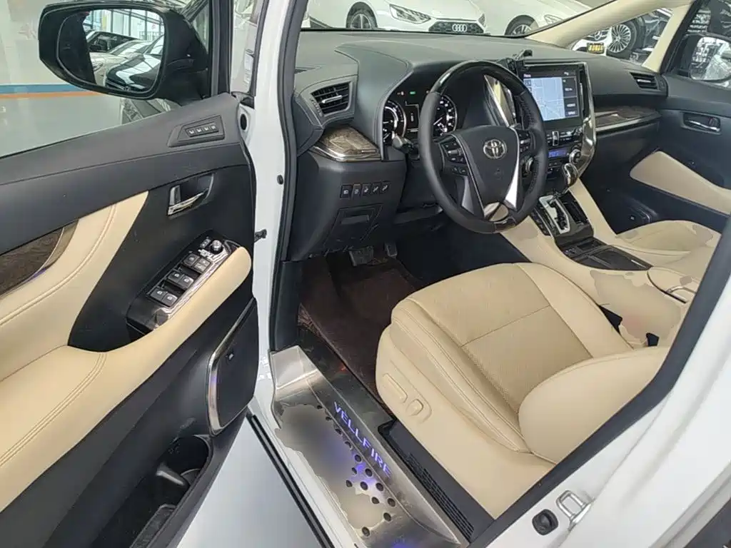 Toyota Vellfire 2020 2020 Twin Engine 2.5L HV Premium Edition