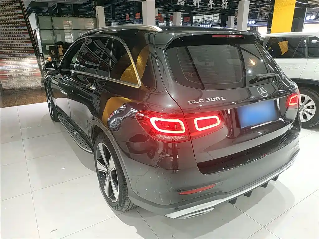 Mercedes-Benz GLC 2022 Facelift GLC 300 L 4MATIC Dynamic Collector's Edition фото 21