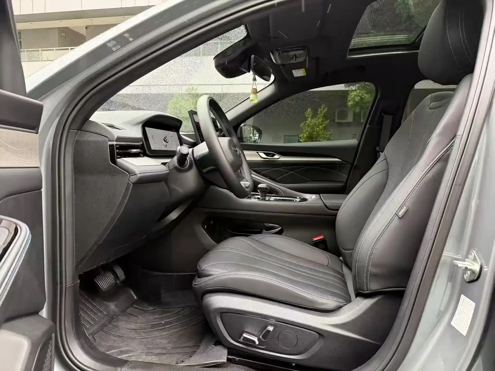 Фото 6 - Geely Preface