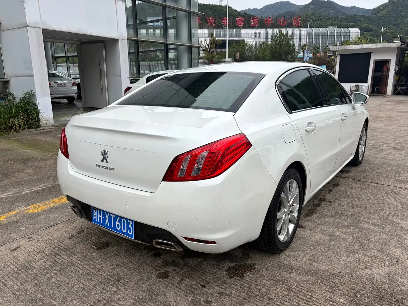 Peugeot 508 2012 2.3L Roland Garros Edition фото 9