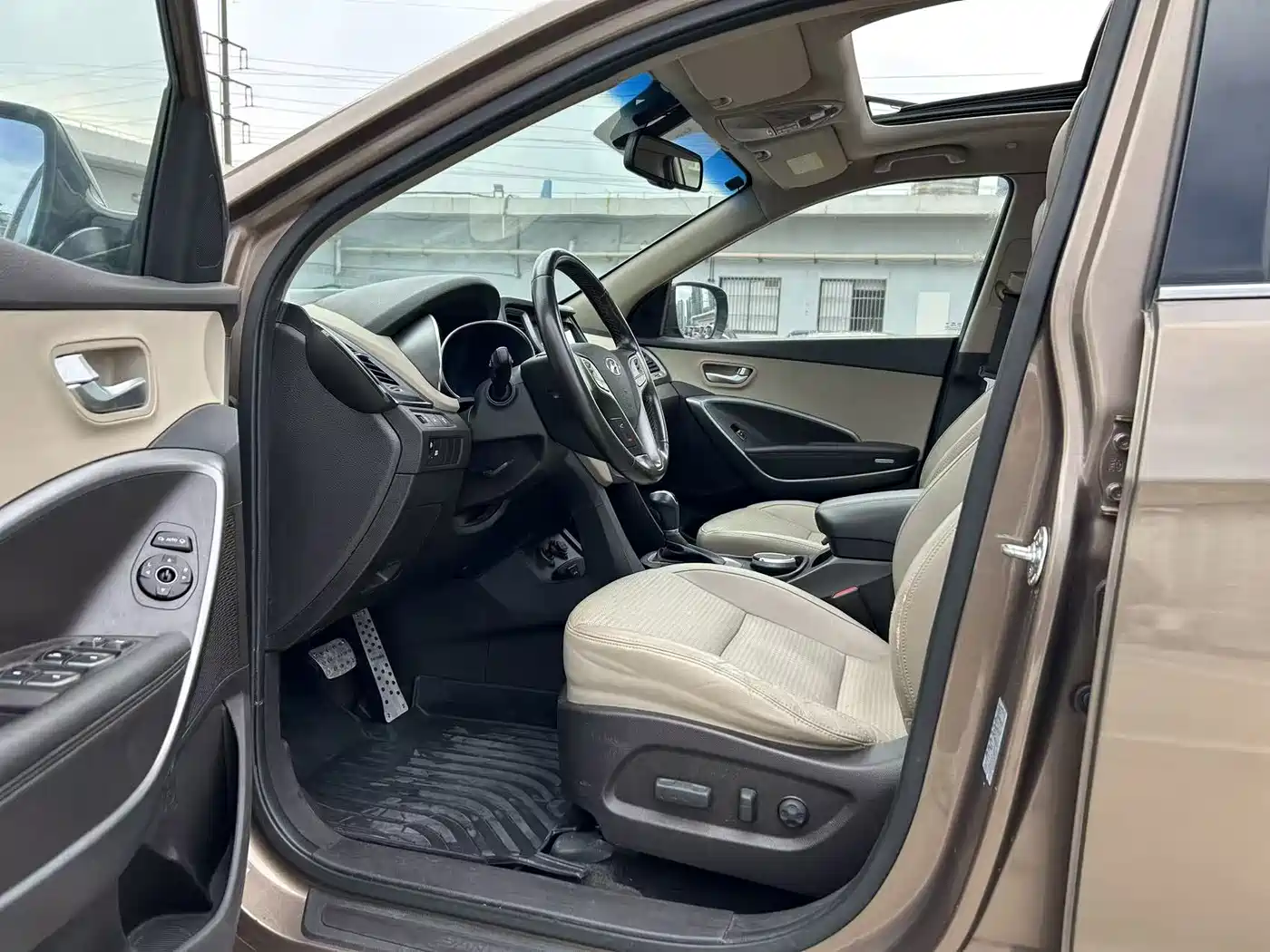 Hyundai Santa Fe 2013 Model 2.4L Automatic 2WD Smart фото 4