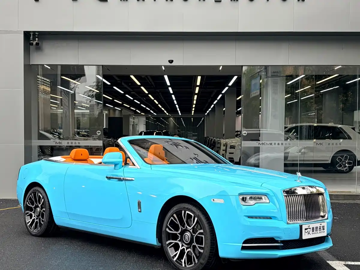 Фото 3 - Rolls-Royce Dawn