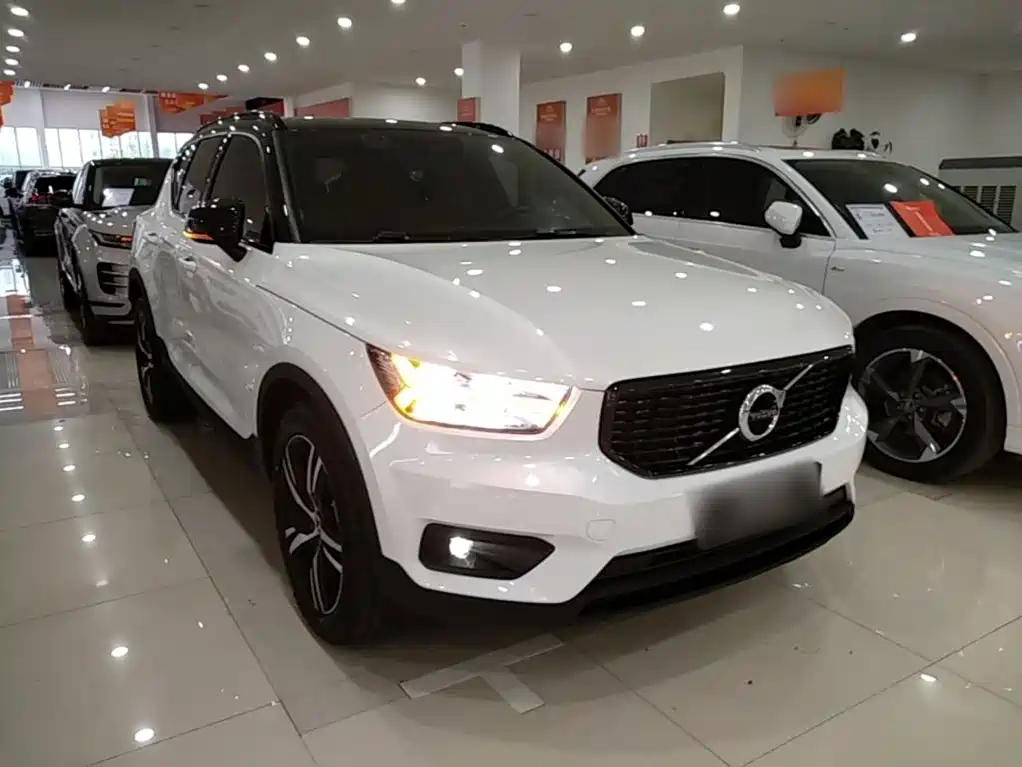 Volvo XC40 2020 2021 T4 AWD Smart Sport Edition