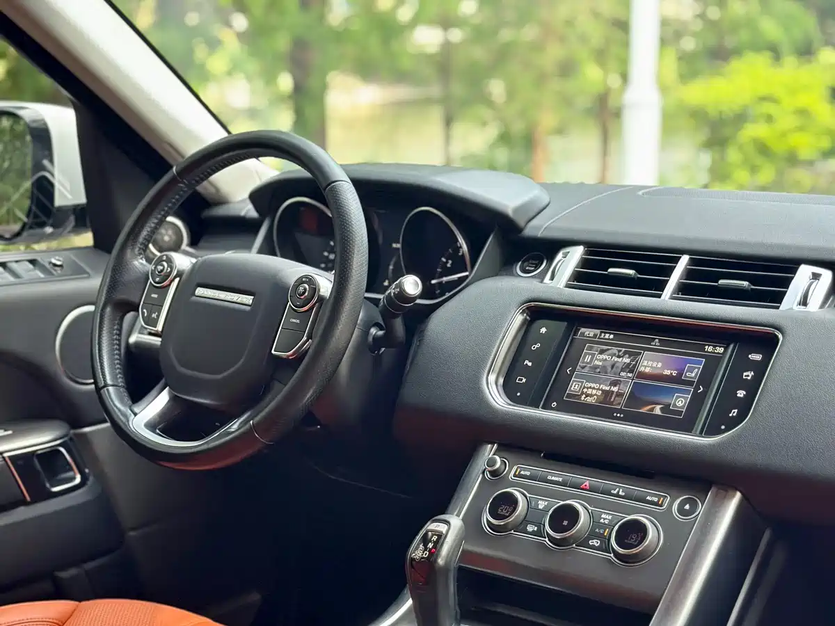 Land Rover Range Rover Sport 2016 Model 3.0 SDV6 HSE DYNAMIC фото 24