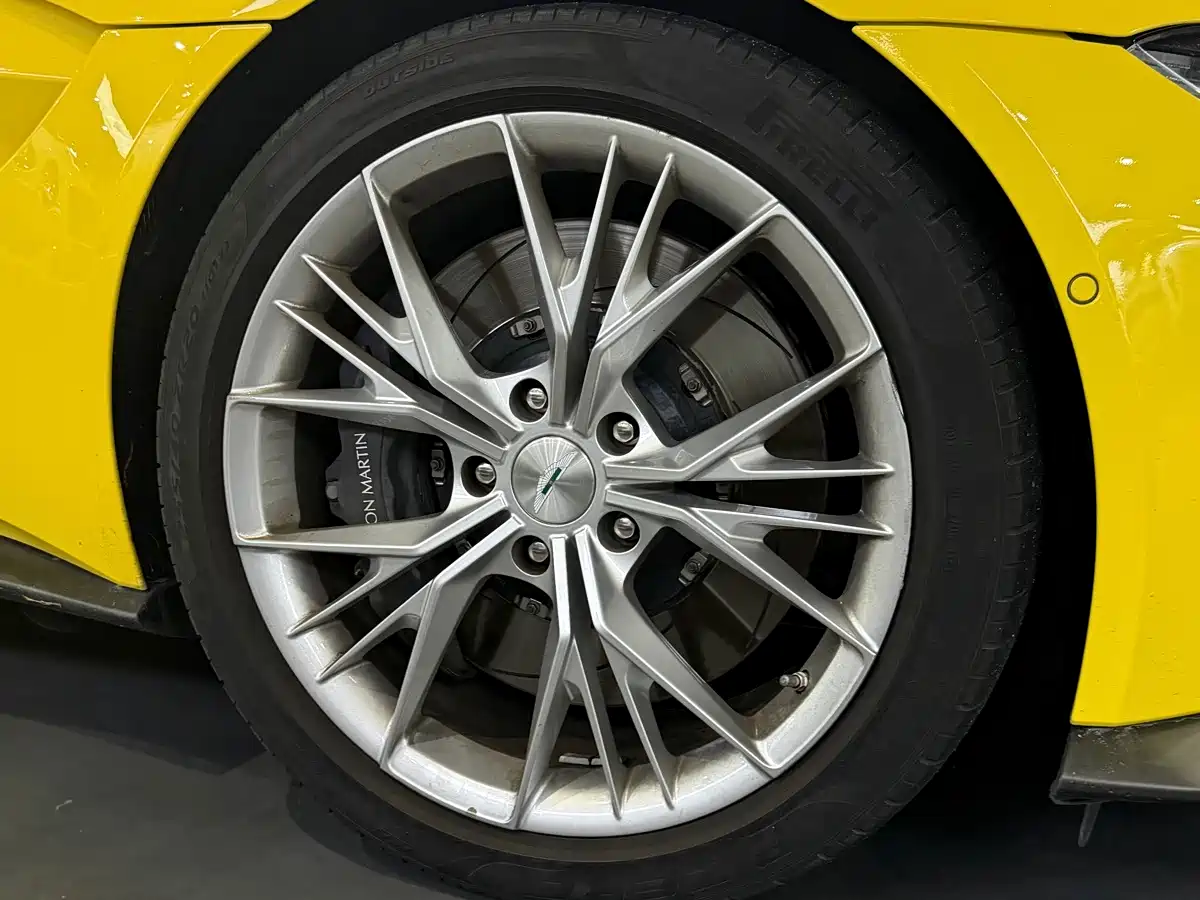 2022 Aston Martin V8 Vantage