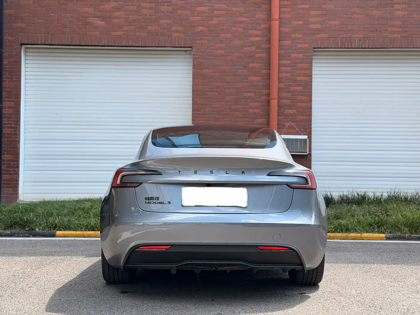 Tesla Model 3 2026 2025 Model Year Facelift Rear-Wheel Drive