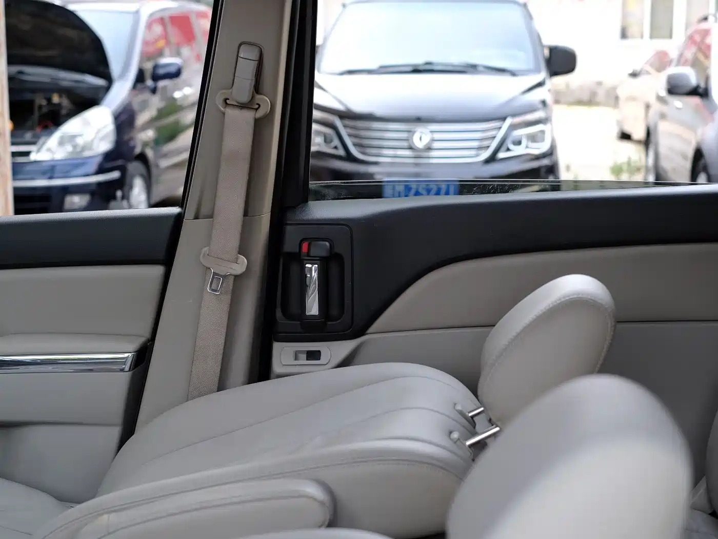 Mazda 8 2012 2011 Model 2.3L Premium Edition