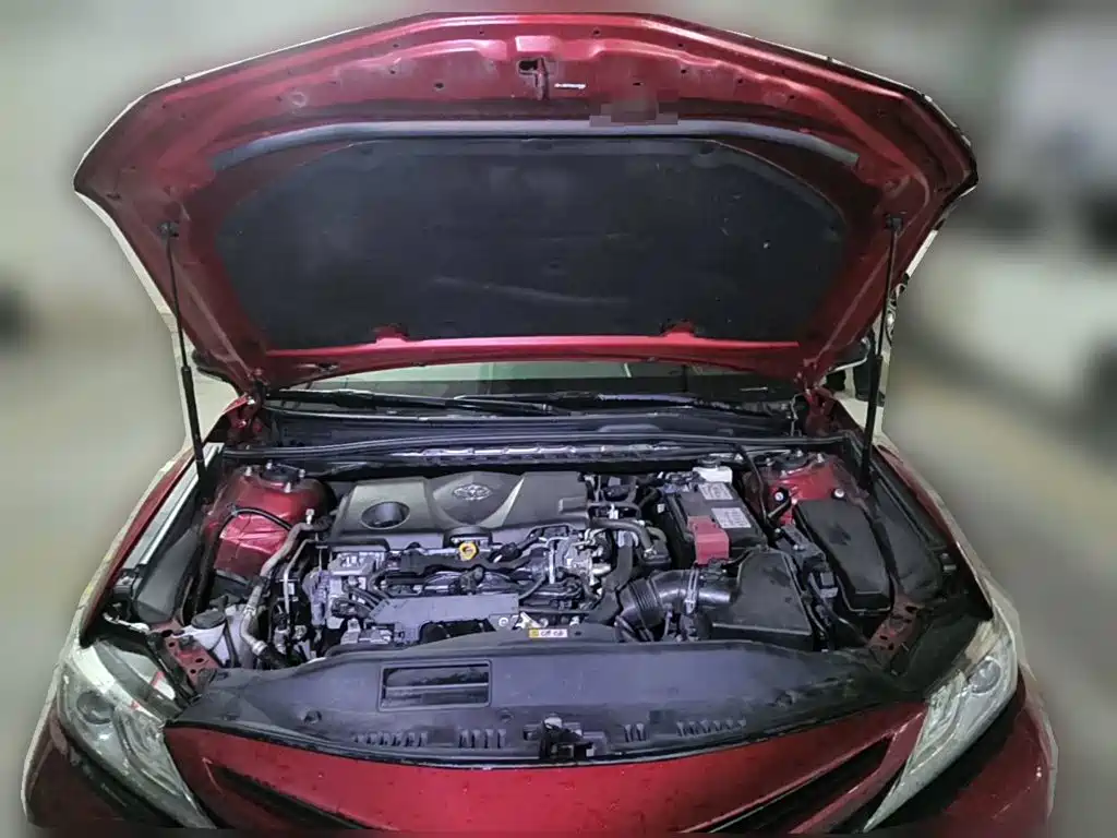 Фото 3 - Toyota Camry