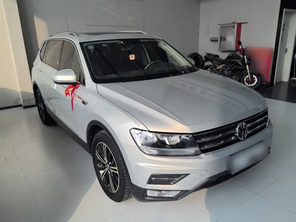 Volkswagen Tiguan L 2019 Facelift 330TSI Auto 2WD Panorama Comfort China VI фото 4