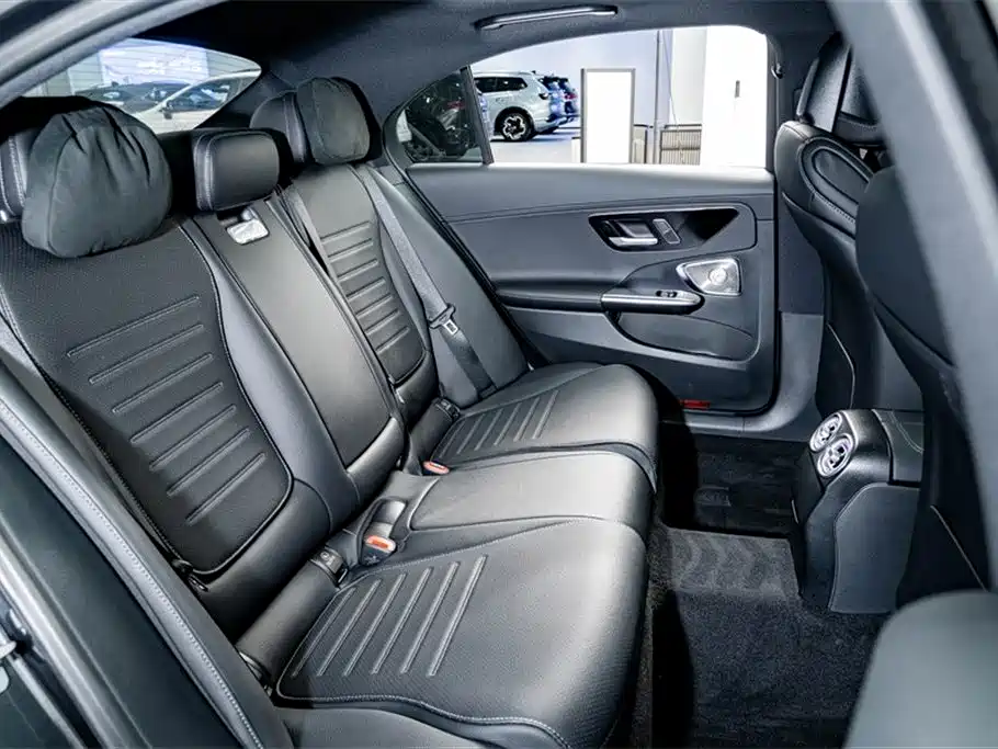 Mercedes-Benz C-Class 2023 Facelift II C 260 L Night Edition фото 21