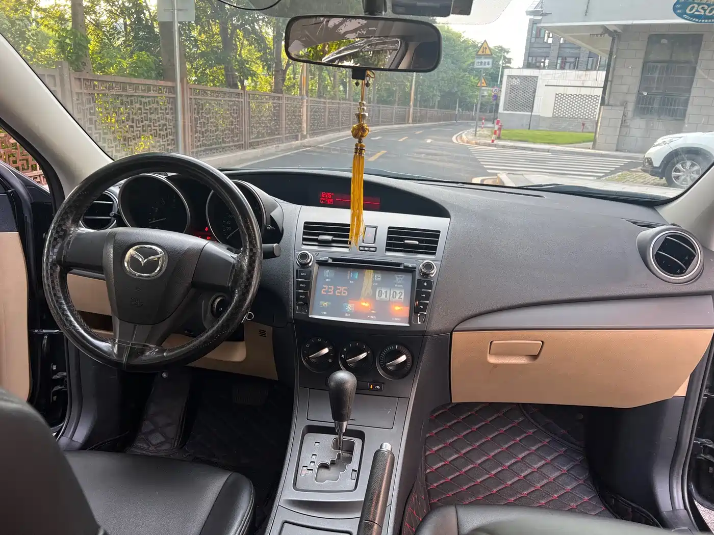 Mazda Mazda3 Axela 2012 2011 Sedan 1.6L Automatic Comfort