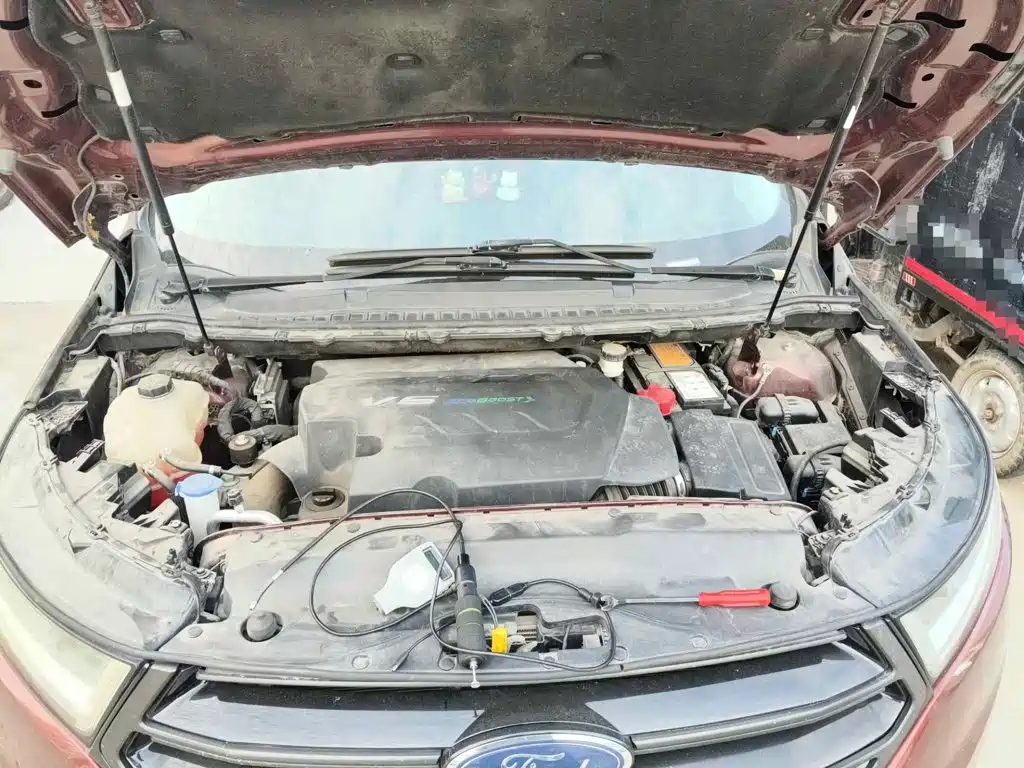 Photo 9 - Ford Edge