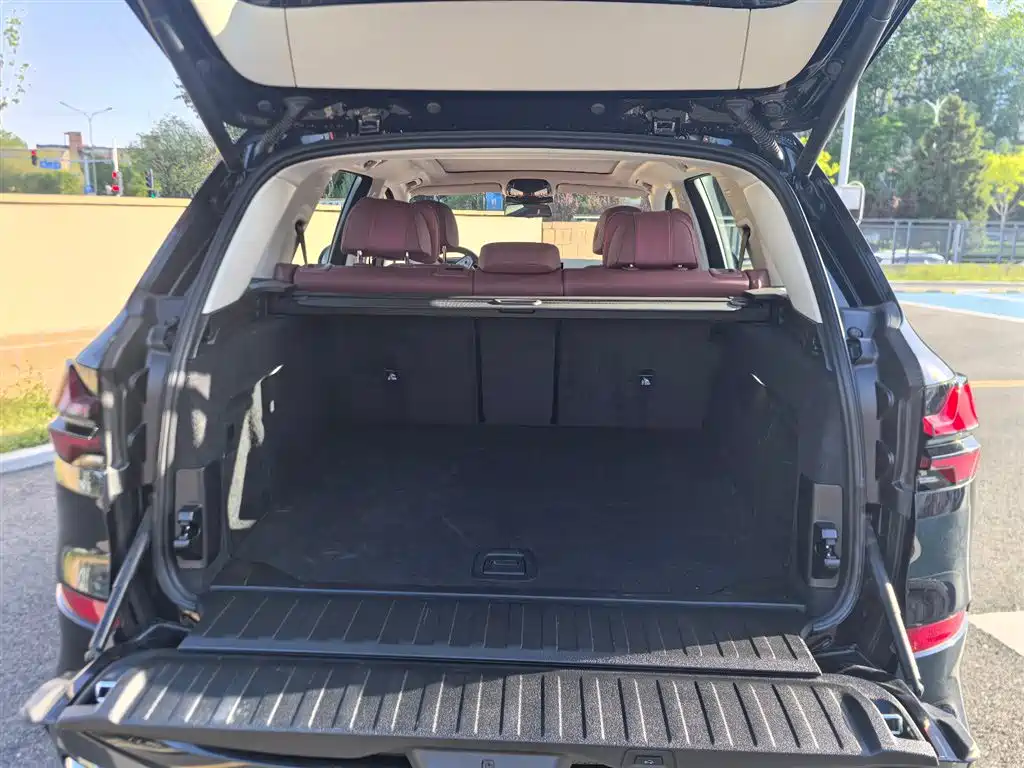 BMW X5 2023 xDrive 30Li Premium M Sport Package фото 6