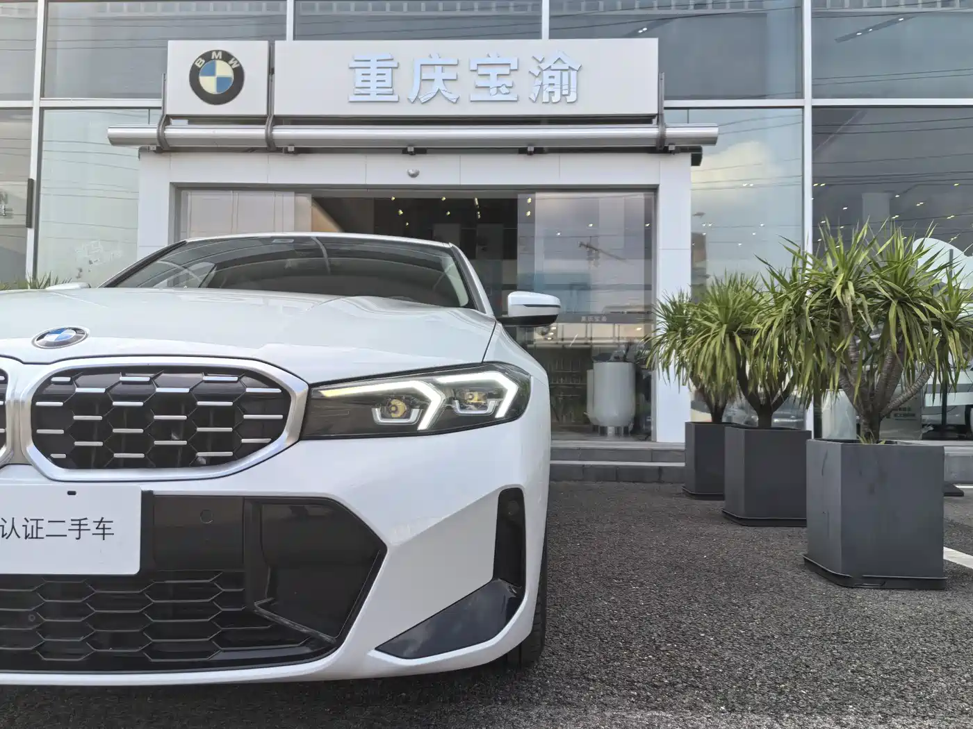 BMW 3 Series 2023 325Li M Sport Package фото 3