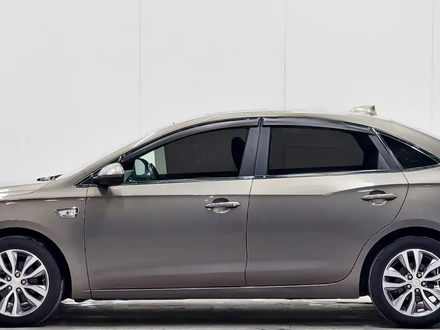 Buick Excelle 2019 18T Automatic Connected Elite (China V) фото 7