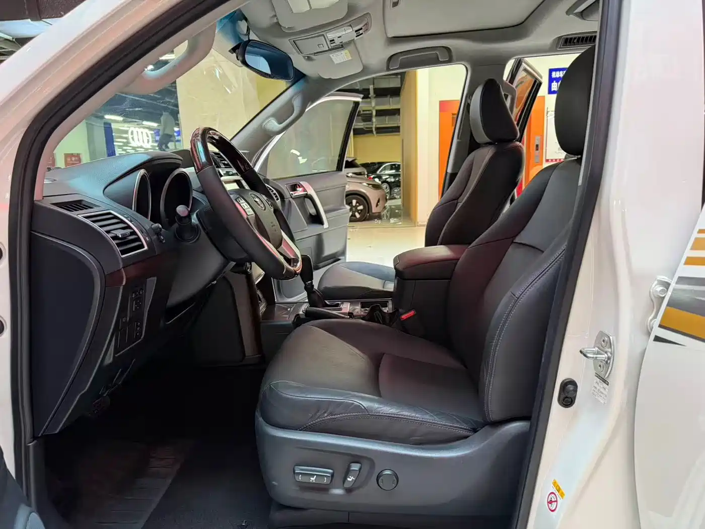 Toyota Prado 2016 3.5L Auto TX-L NAVI фото 13