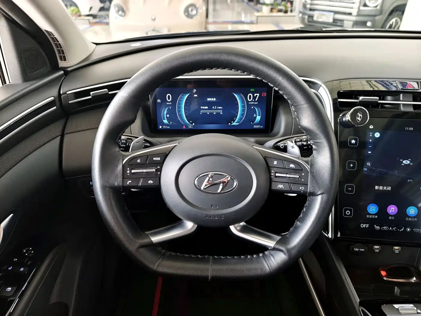Hyundai Tucson 2021 Tucson L 1.5T DCT LUX Premium фото 8