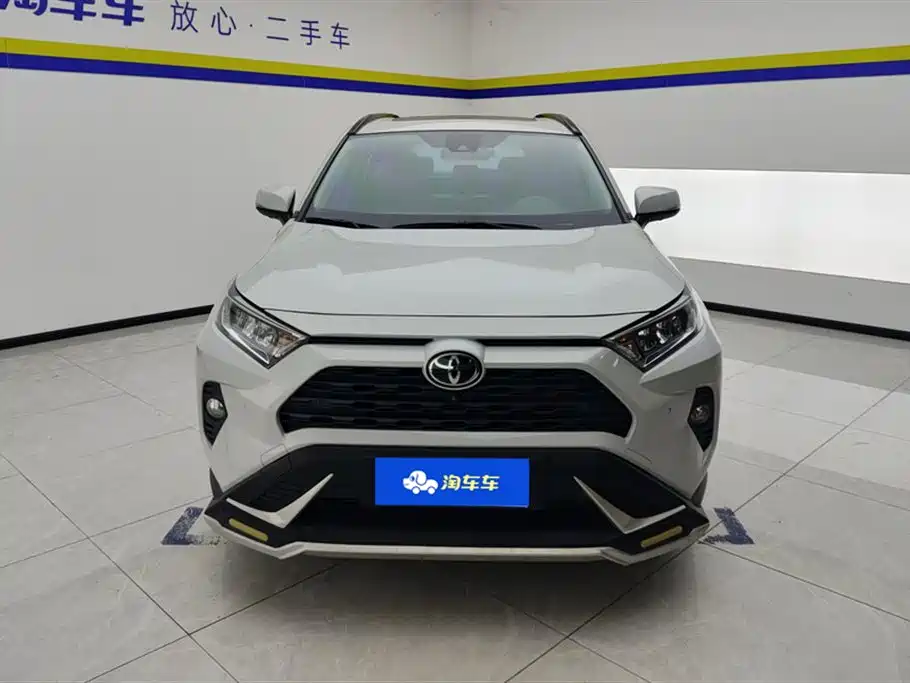 Toyota RAV4 Rongfang 2022 2.0L CVT 2WD Trend Plus Edition фото 2