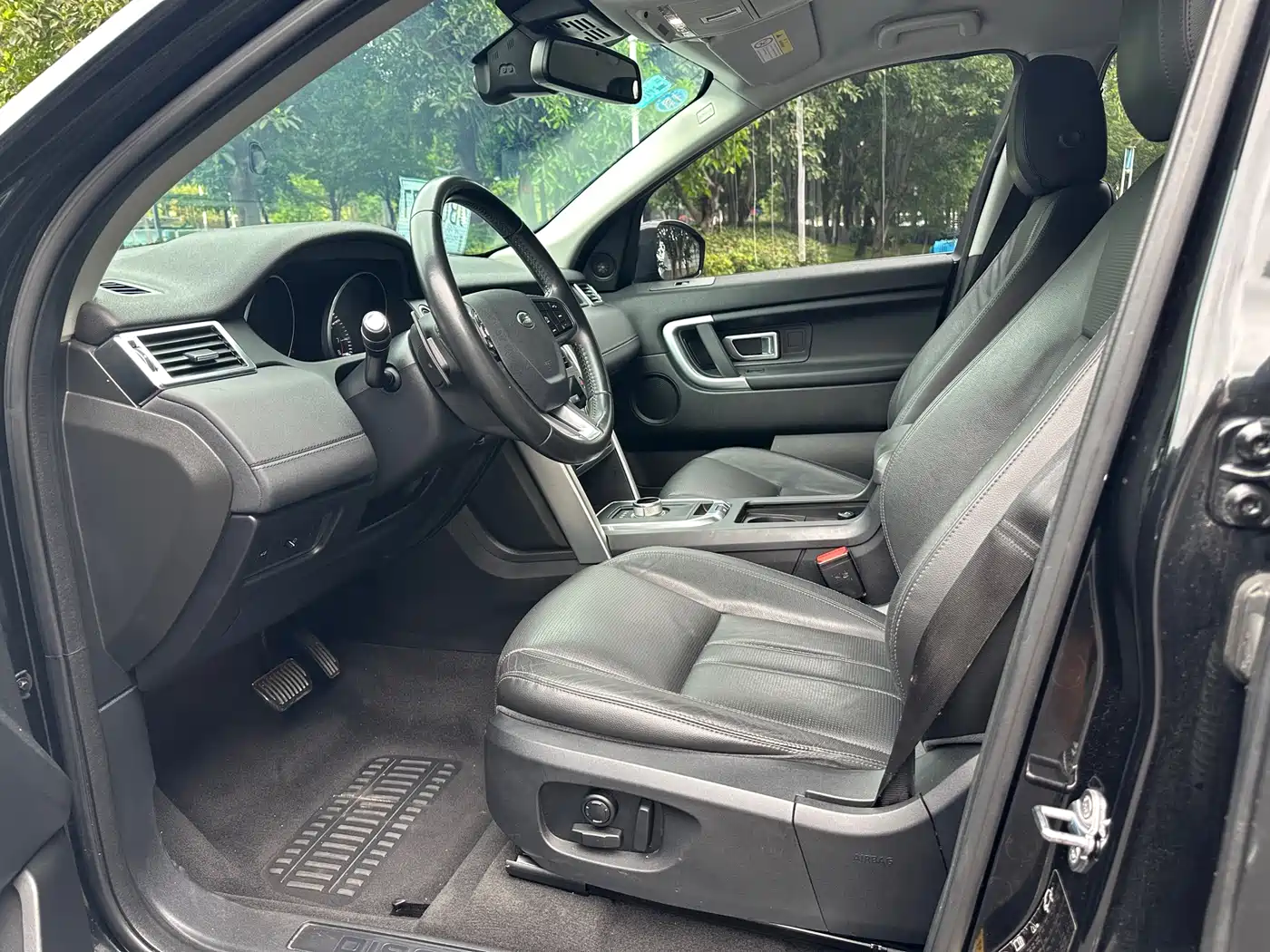 Land Rover Discovery Sport 2016 2.0T SE фото 9