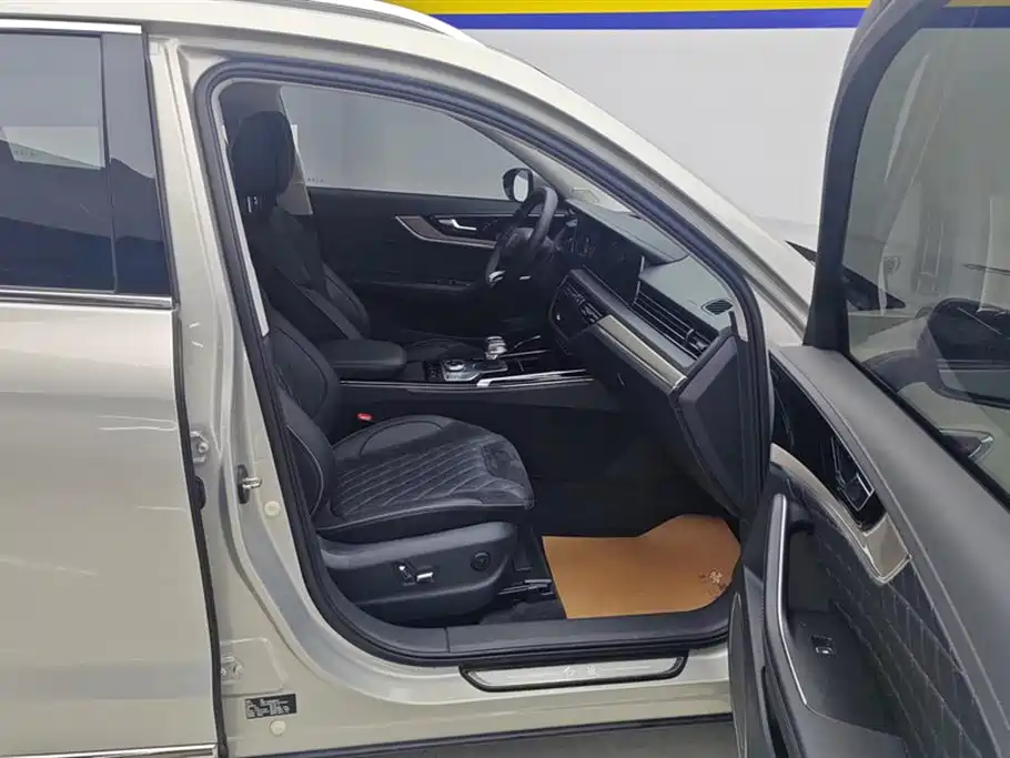 Hongqi HS5 2019 2.0T Smart Connect Enjoy Edition фото 8