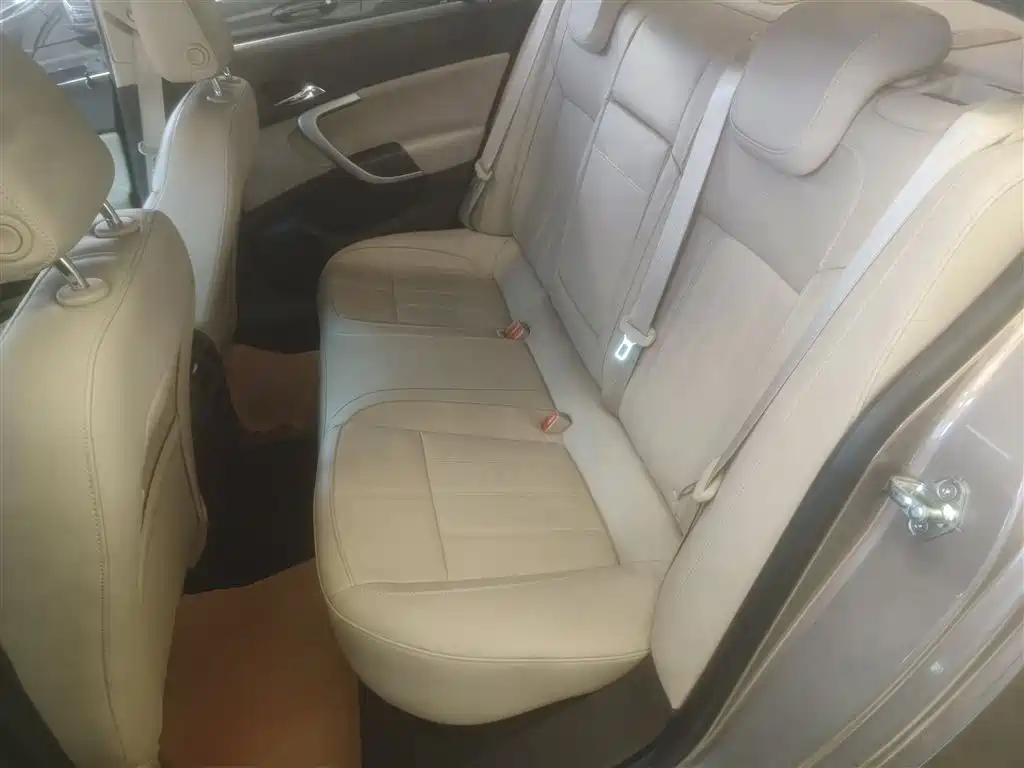 Buick Regal 2015 2.0L Elite Fashion Model фото 13