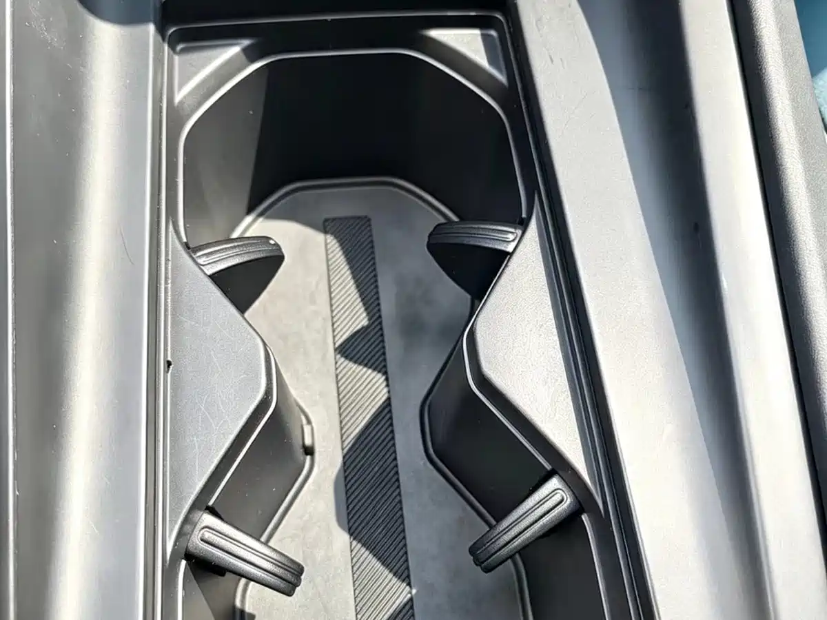 Фото 23 - Peugeot 408X