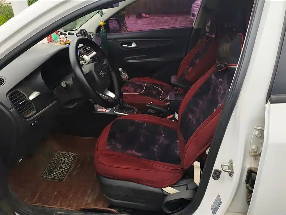 KIA K2
