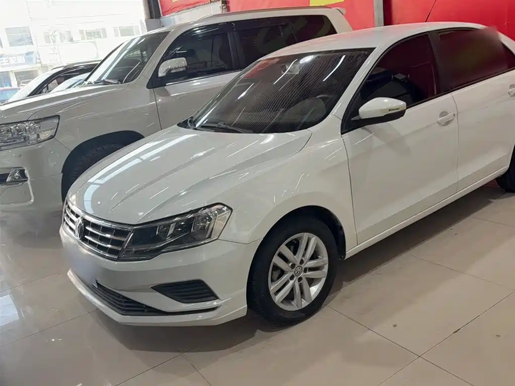 Volkswagen Jetta 2019 Dream Edition 1.4L Manual Fashion фото 7