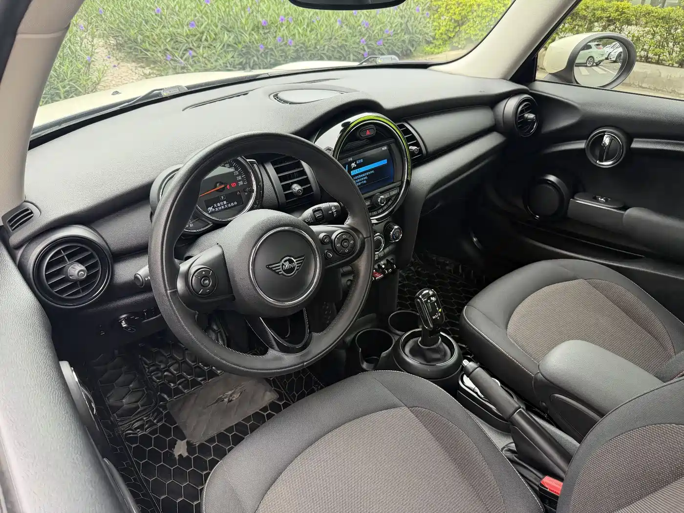 MINI 2019 Model 1.5T ONE PLUS фото 9