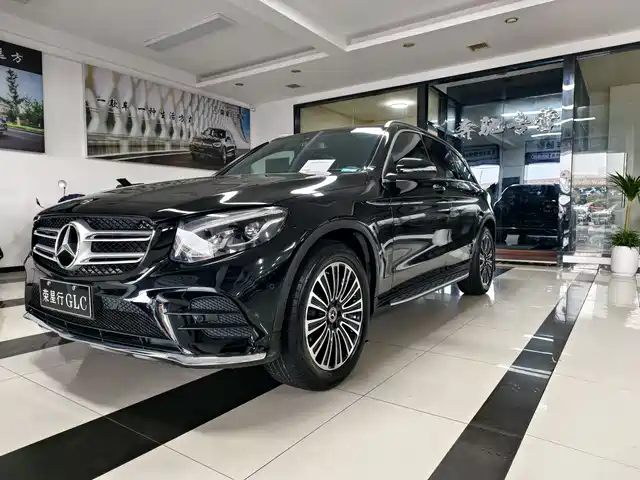 MERCEDES-BENZ GLC
