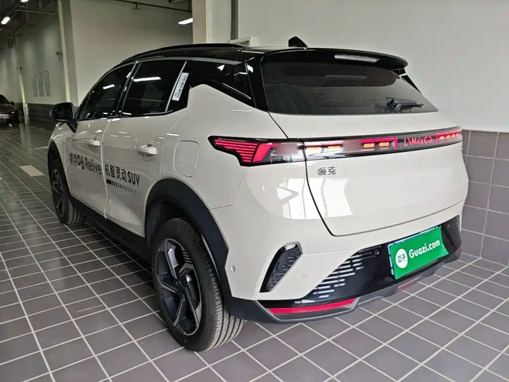 2025 Lynk & Co 06