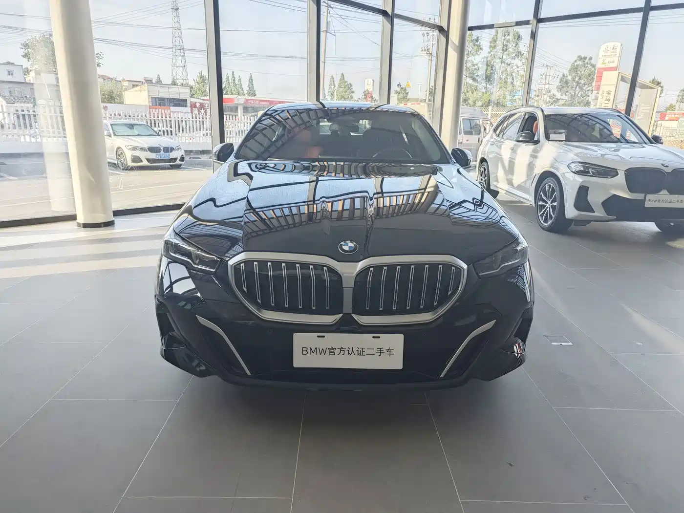 BMW 5 Series 2024 530Li Leading M Sport Package фото 2
