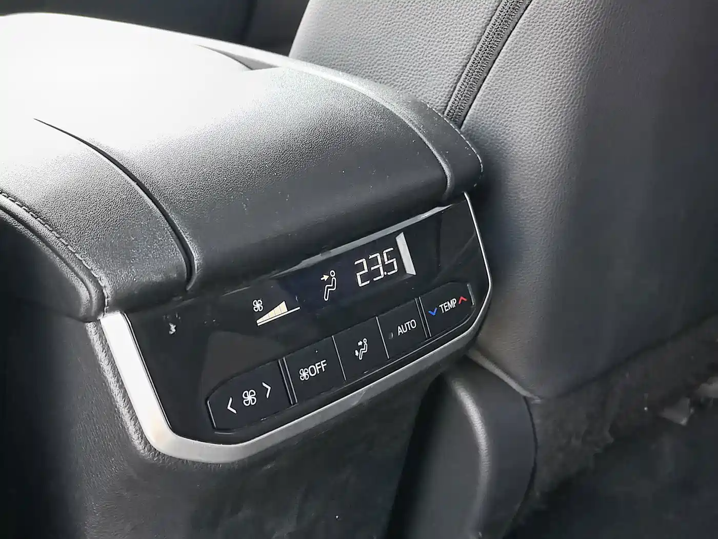 Фото 15 - Toyota Highlander
