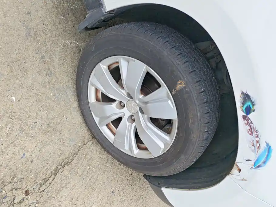 Photo 6 - Peugeot 2008