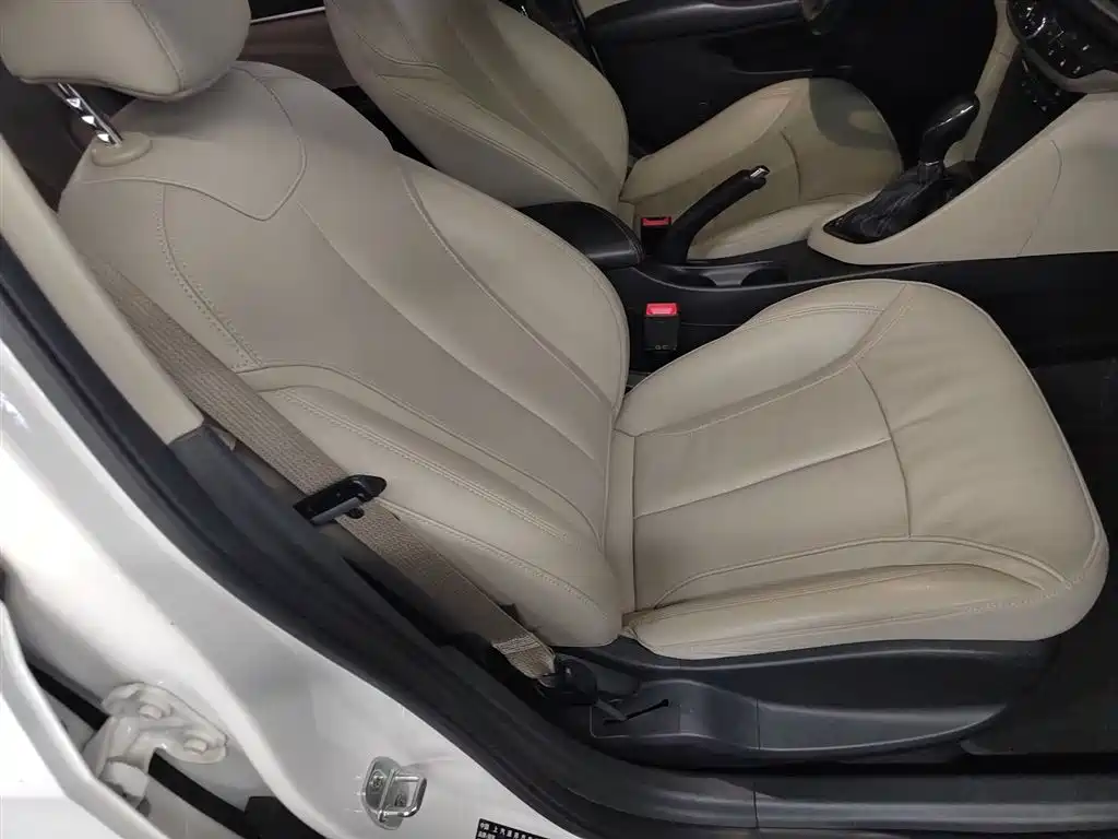 Buick Excelle 2019 15T DCT Connected Elite (China V) фото 21